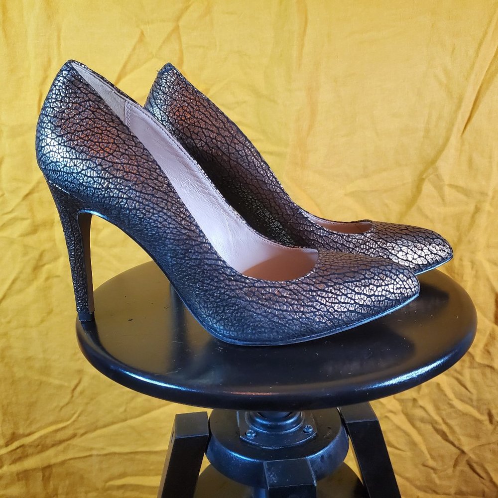 Clarks Narrative Pumps - Comfortable Gold Crackled Heels